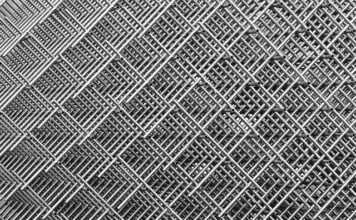 Czy zawodnik może dotknąć siatki w siatkówce?