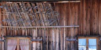 Czy firanka ma dotykać podłogi? Czy firanka ma dotykać podłogi?