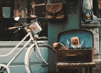 Jak otworzyć sklep z dewocjonaliami?