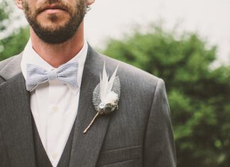 Jak zrobić broszkę kwiat z materiału?