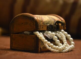 Z czego zrobić korale?